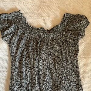 Women’s cap sleeve, gathered neck blouse